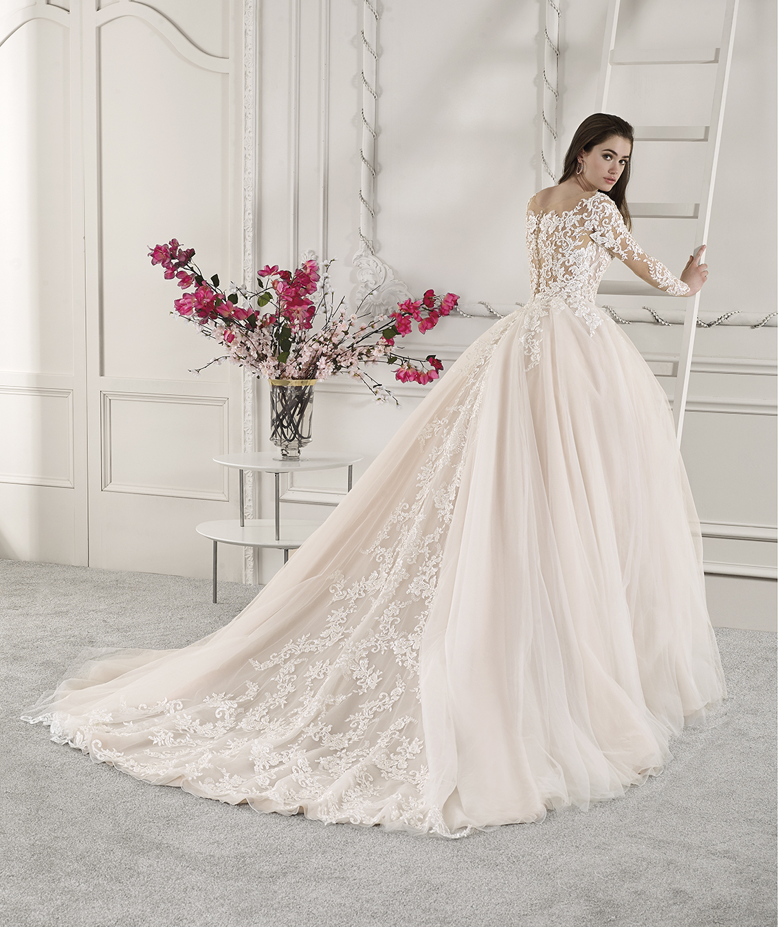 Demetrios Robe 844 Empire Du Mariage