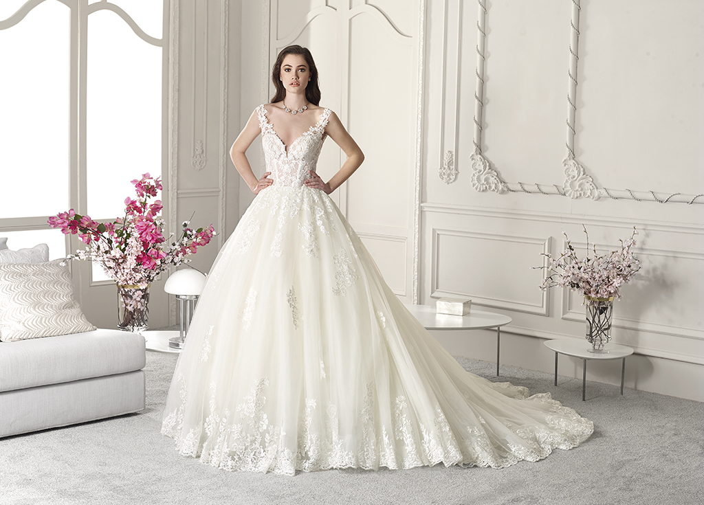 Demetrios Robe 865 Empire Du Mariage